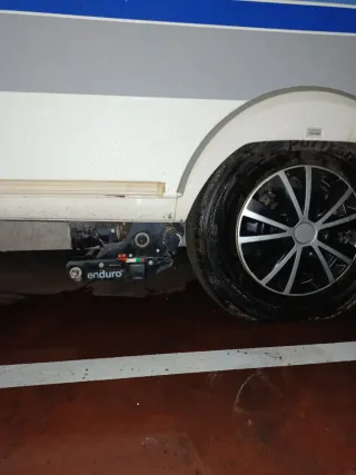 Caravana 4 plazas Hobby 495 Prestige