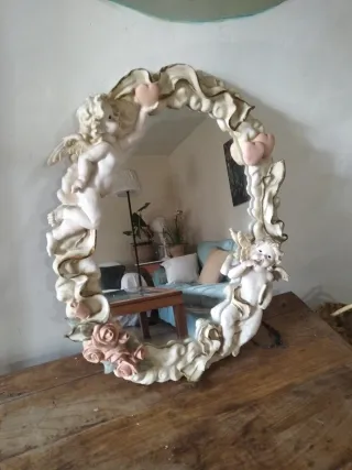 Espejo Ovalado Rococó con Cupidos y Rosas