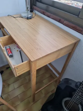 Escritorio de bambú