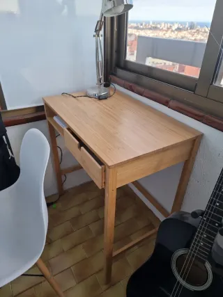 Escritorio de bambú