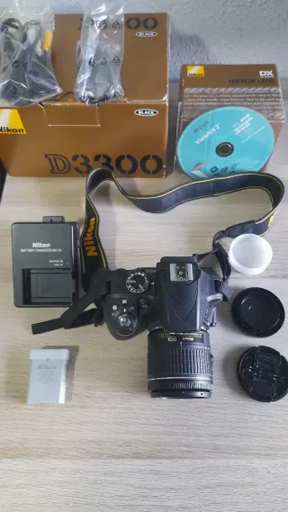 Cámara Nikon D3300 + Accesorios