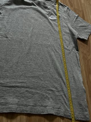 Camiseta Nike Gris