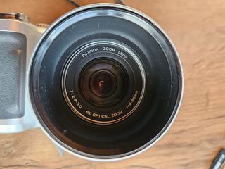 Camara Fujifilm FinePix S304 + 3 tarjetas xD