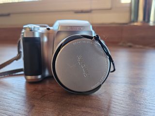 Camara Fujifilm FinePix S304 + 3 tarjetas xD