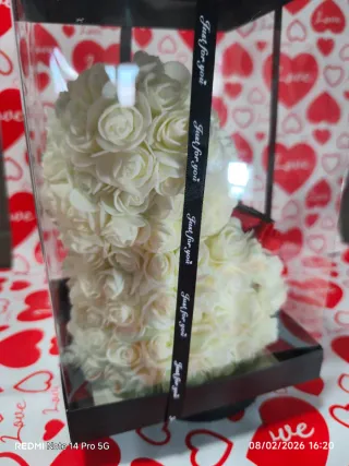 Oso de peluche de rosas para San Valentín