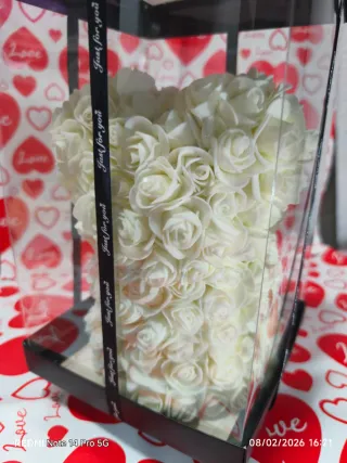 Oso de peluche de rosas para San Valentín