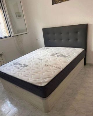 Liquidación, canapés y colchones armarios y sofas