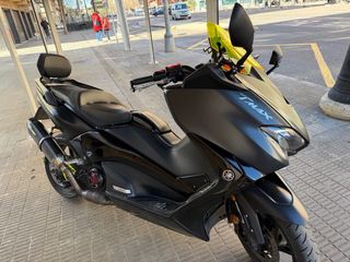 Yamaha T-Max DX 2018 - 48.000 km.
