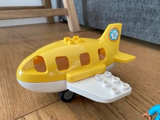 Aeropuerto Lego Duplo con accesorios