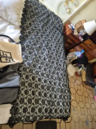 Mantilla blonda antigua siglo XIX