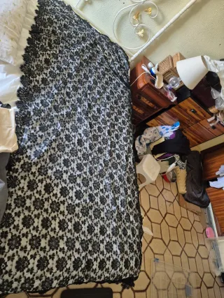 Mantilla blonda antigua siglo XIX