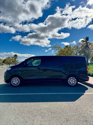 Peugeot Traveller 9 Plazas