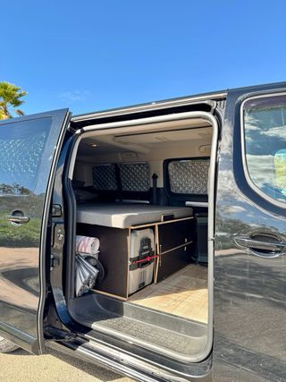 Peugeot Traveller 9 Plazas