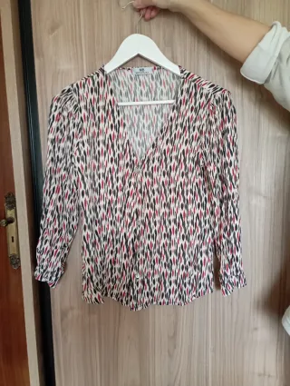 Camisa estampada beige talla S