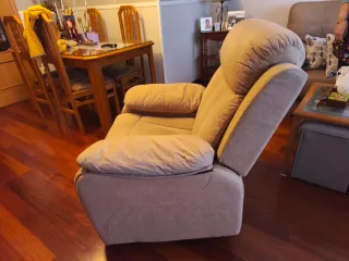 Sillón relax beige semi-nuevo