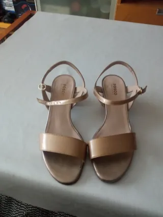 Sandalias Fosco doradas