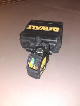 DeWalt DW088CG Láser Autonivelante 2 Líneas