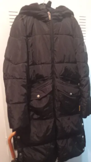 Cazadora negra para bajas temperaturas