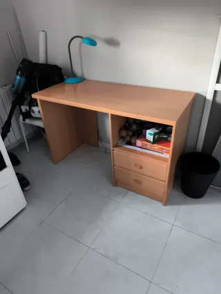 Escritorio madera maciza color cerezo