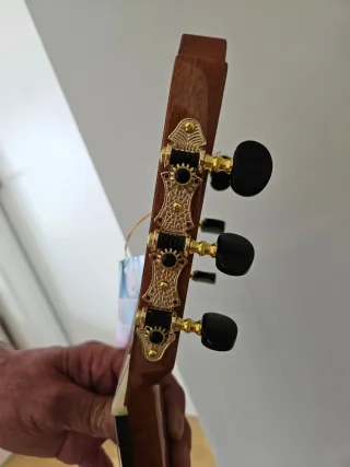 Guitarra Admira A45 Artesanía