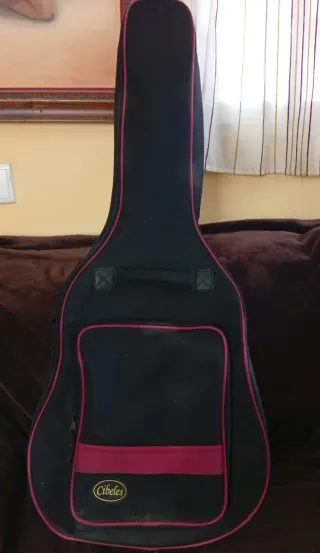 Guitarra Clásica Admira con Funda y Afinador