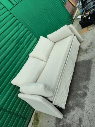 Diván Cama Tapizado Está desmontado en la foto