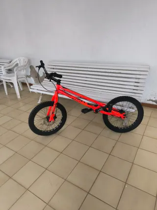 Bicicleta Trial Comas Naranja