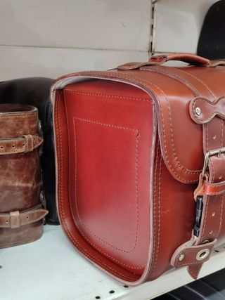 Bauletto Vespa Pelle Marrone con Lucchetto