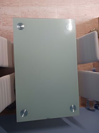 Mesa Comedor Cristal y 4 Sillas Blancas