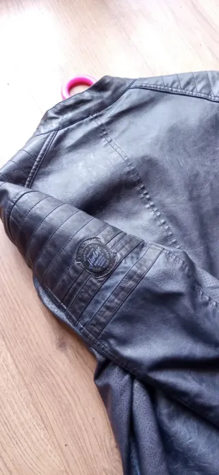 Cazadora Koroshi hombre negra azulada