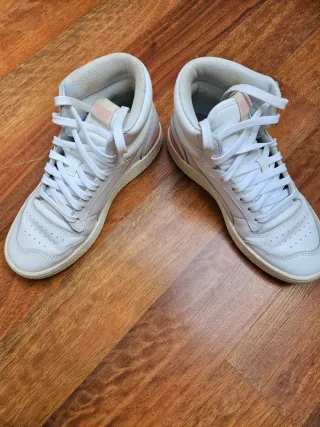 Botines Puma Blancos y Rosas