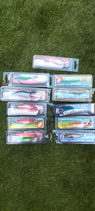 Señuelos de pesca variados