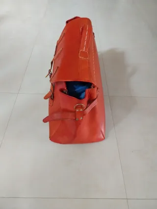 Mala de Viagem Antiga em Couro