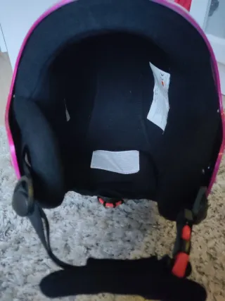 Casco de esquí fucsia brillante