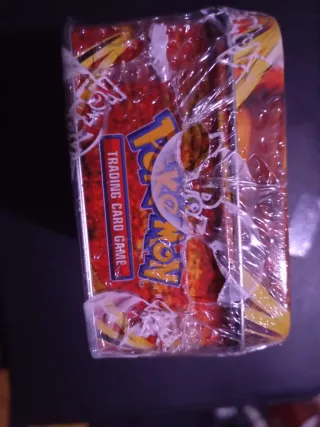 Caja metálica Pokémon