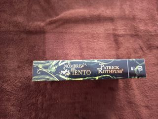 El nombre del viento. Como nuevo. 2,50€