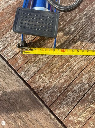 Bomba de aire pedal con manómetro