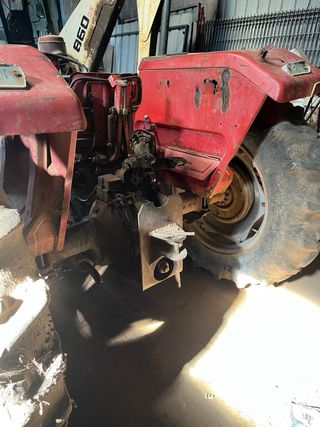 Tractor Massey Ferguson 135 sin documentación