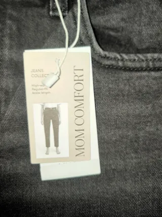 Pantalón vaquero mom Mango negro