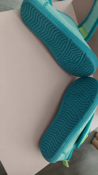 Zapatos bebe Lefties talla 22