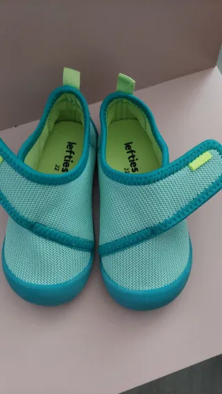 Zapatos bebe Lefties talla 22