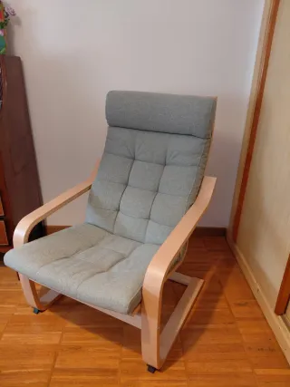 Sillón y reposapiés tela y madera