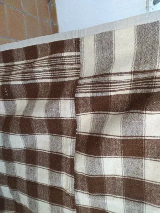 Manta rústica cuadros beige y marrón