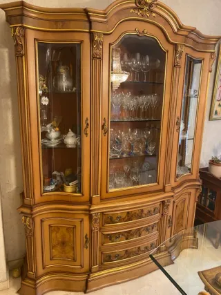 Vitrina comedor madera enebro estilo clásico