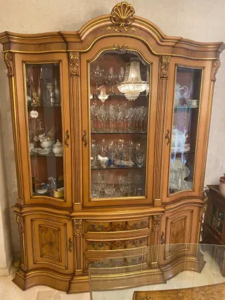 Vitrina comedor madera enebro estilo clásico