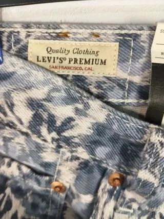 Levi’s 501 90s floral W36 L29 algodón