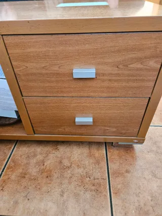 Mesa auxiliar salón madera con 4 cajones