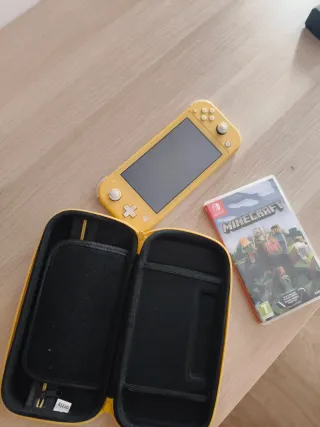 Nintendo Switch Lite Amarilla + Funda