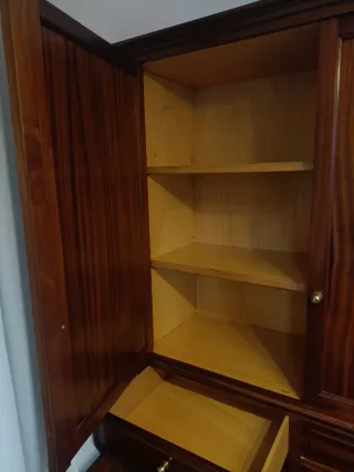 Aparador de madera maciza