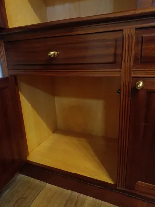 Aparador de madera maciza